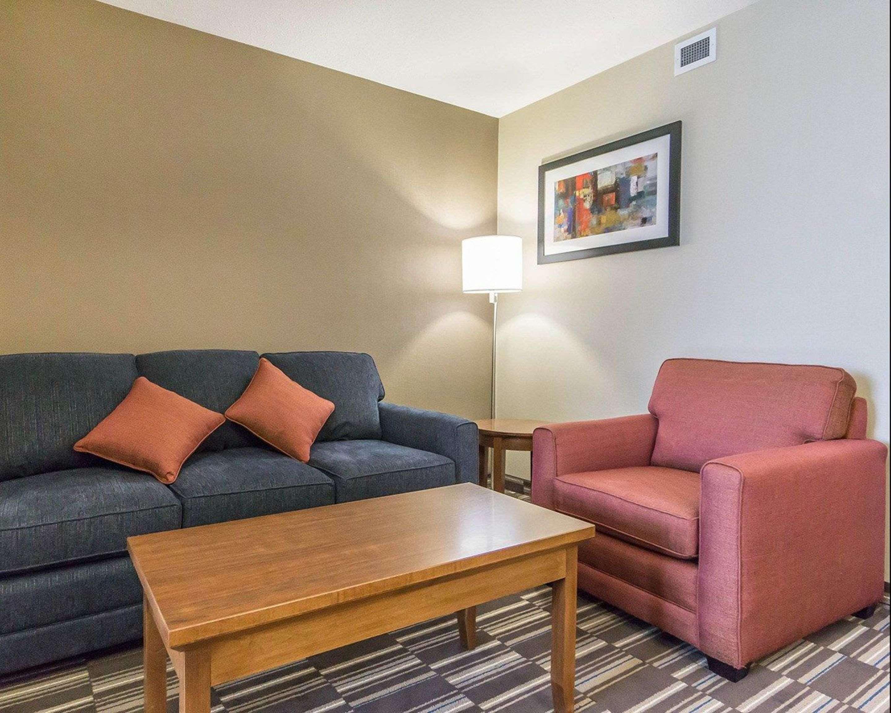 Comfort Inn & Suites Edmonton International Airport Nisku Zewnętrze zdjęcie